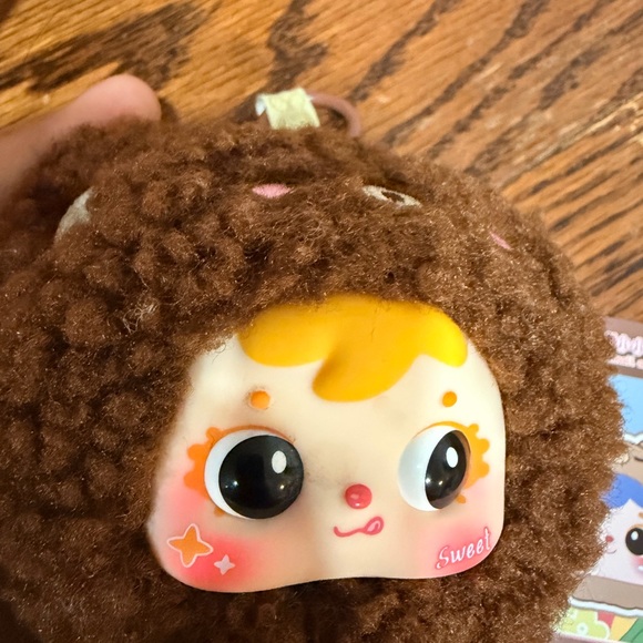 Miniso-Samuel Mini Small Animal Plush - Picture 5 of 9